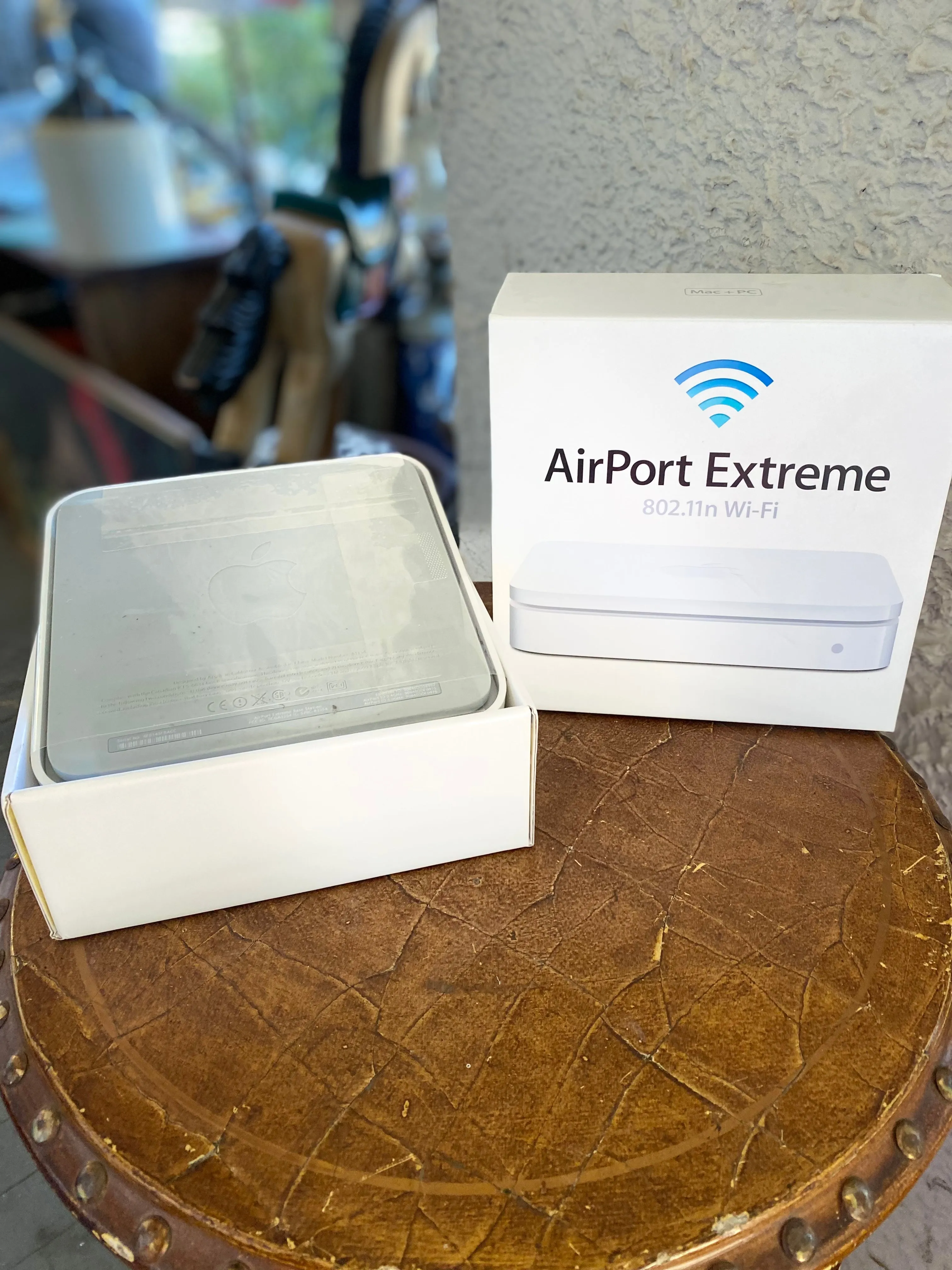 Apple AirPort Extreme Base Station 802.11n 4th Generation White A1354 In Box