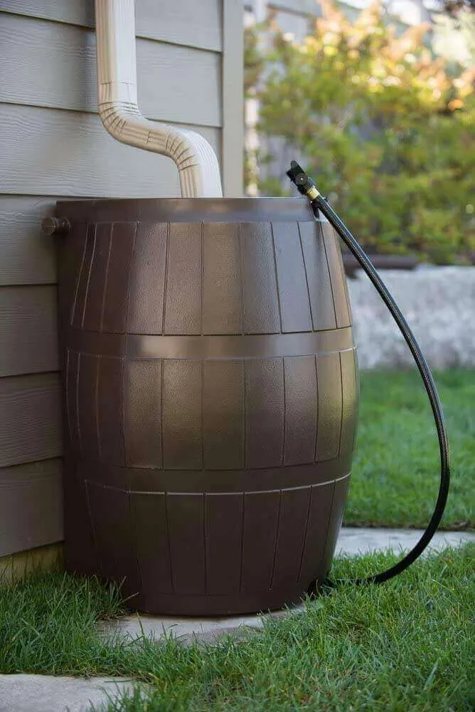 FCMP Outdoor 50Gal Rain Catcher Rain Barrel